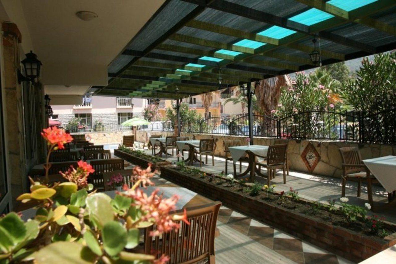 Barbaros Apart Hotel Turunç Bagian luar foto