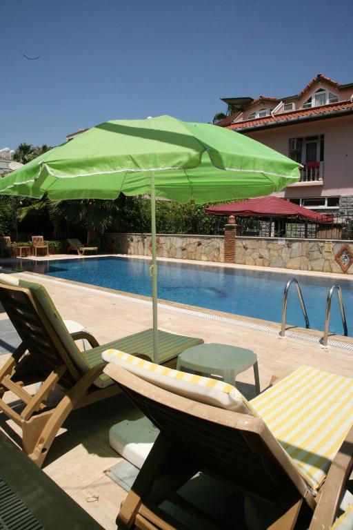 Barbaros Apart Hotel Turunç Bagian luar foto