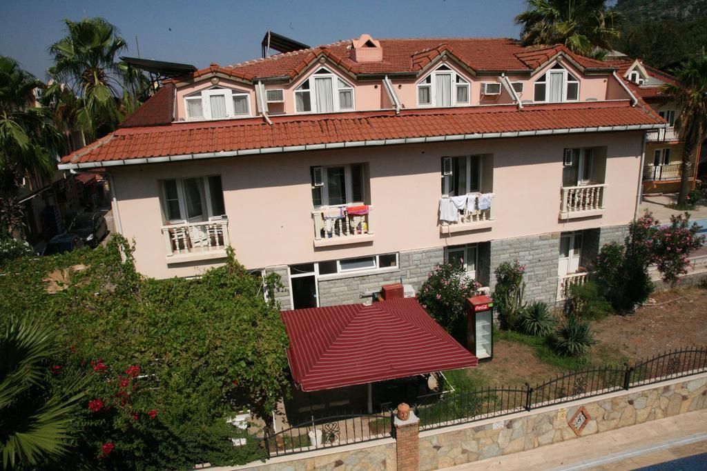 Barbaros Apart Hotel Turunç Bagian luar foto