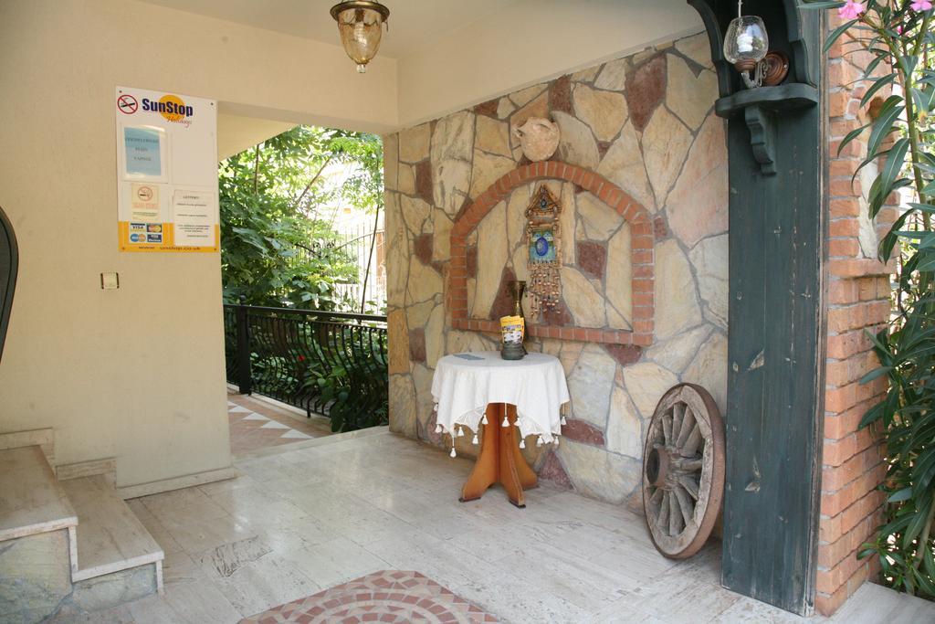 Barbaros Apart Hotel Turunç Bagian luar foto