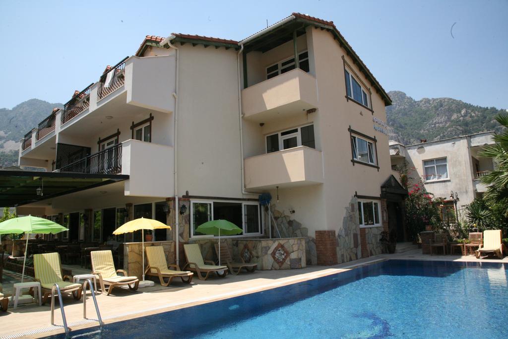 Barbaros Apart Hotel Turunç Bagian luar foto